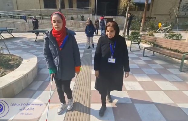 آموزش اصولی عصا زدن برای حرکت امن‌تر و راحت‌تر